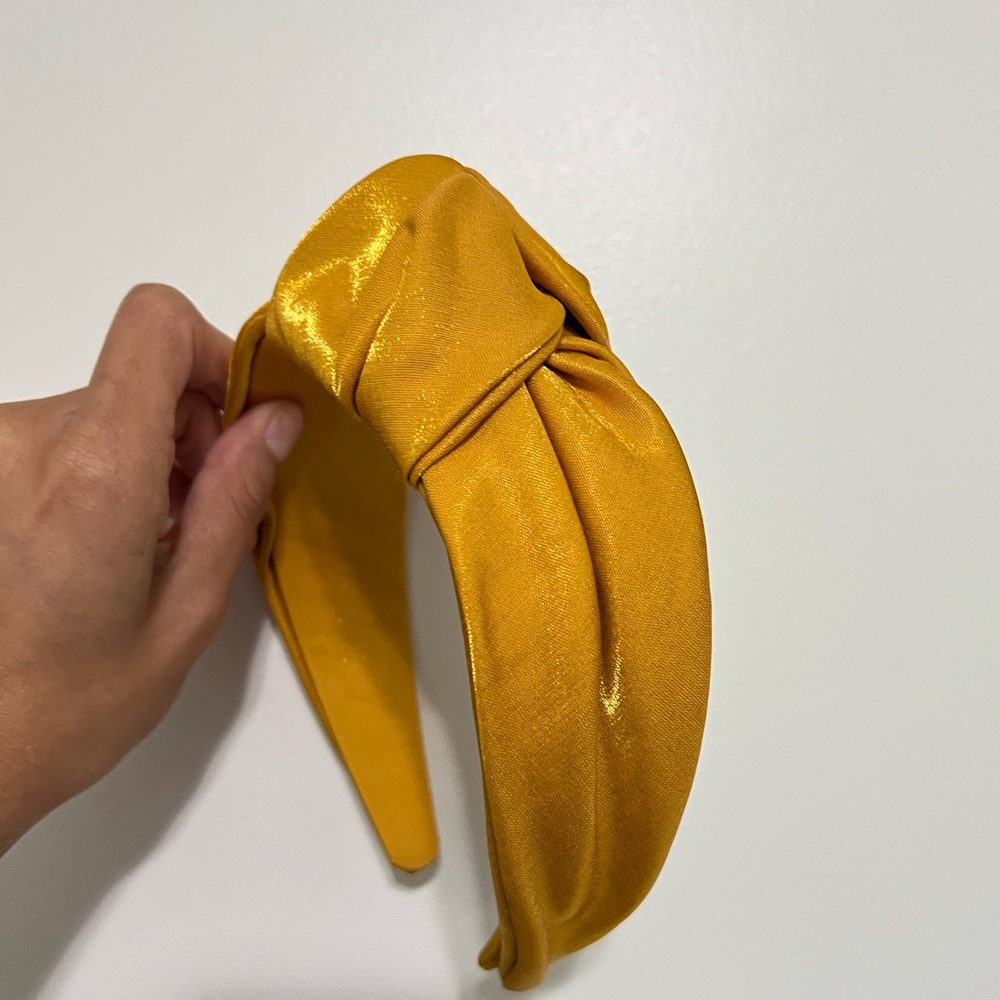 Gold Centre Knot Turban‎